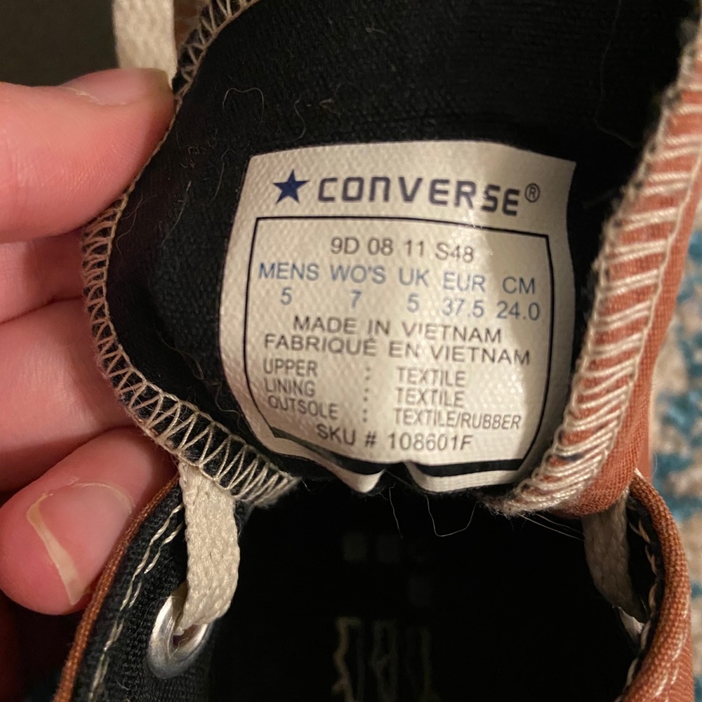 Burnt red converse - Picture 4 of 4